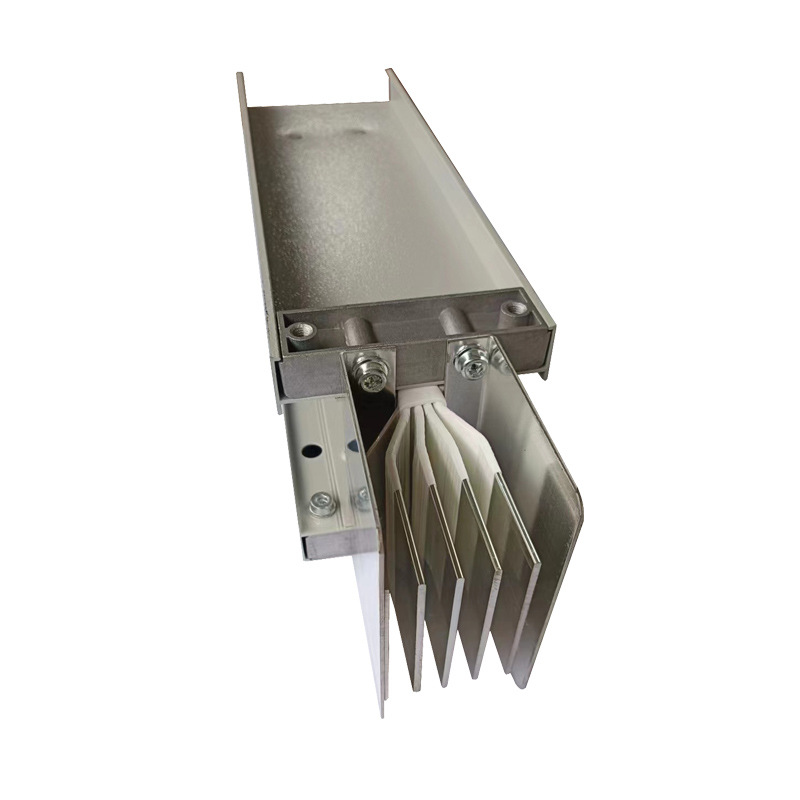Enclosed bus duct